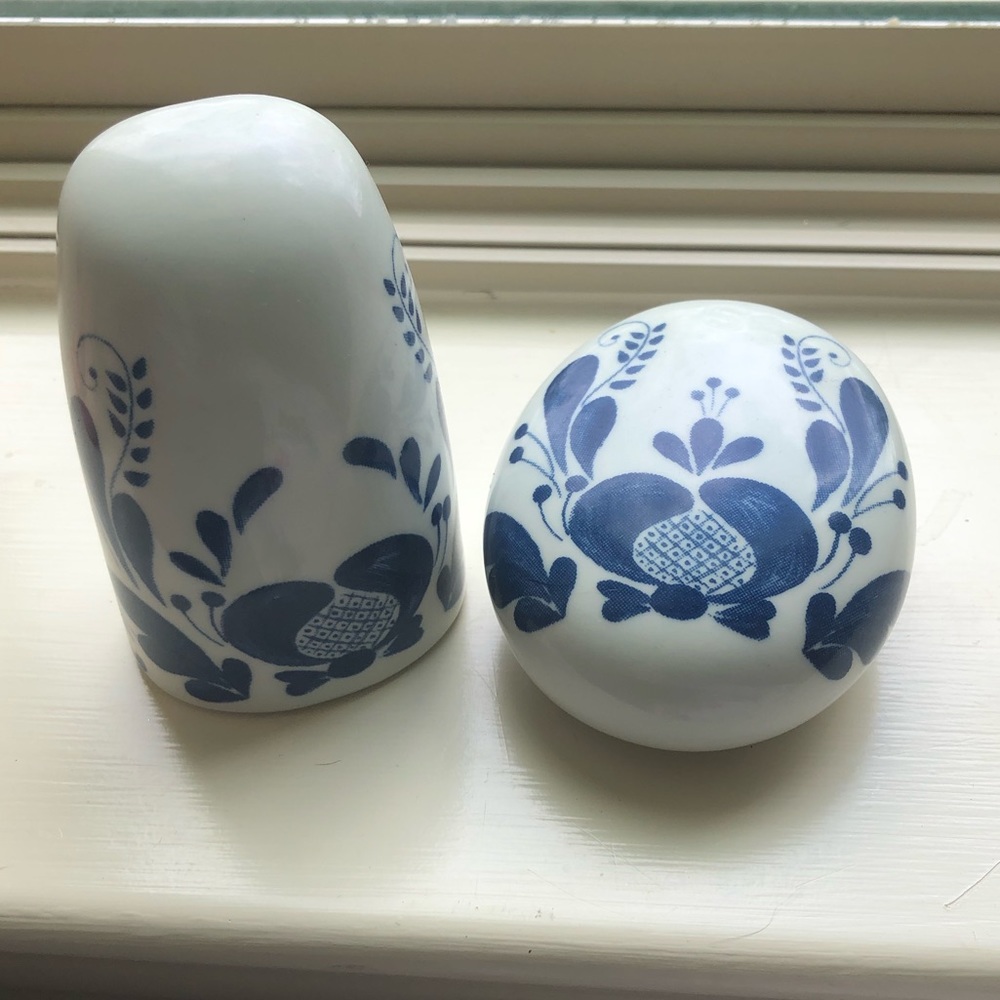 Mid Century Modern Ceramic Salt/Pepper shakers from Figgjo Norway